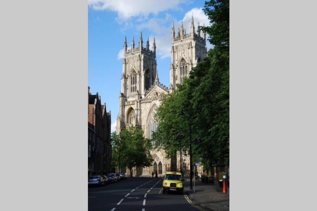 Luxury One Bedroom Apartment Within The City Walls York Buitenkant foto